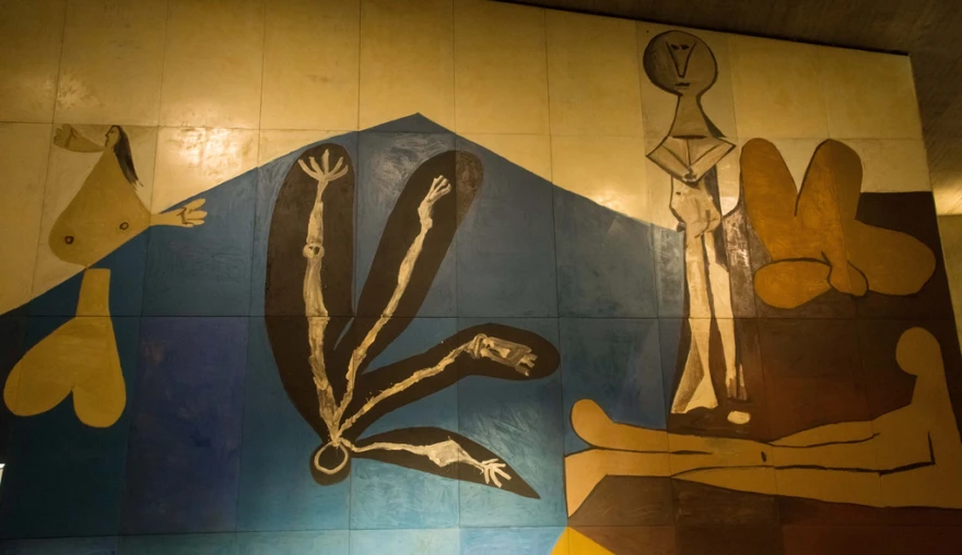 Is the UNESCO Office in Paris falling to pieces? Musings on Picasso