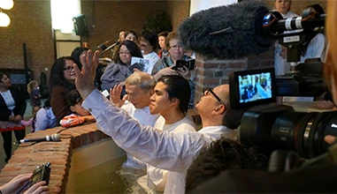 Moved by the Spirit: Sensing the Divine in a Dutch Pentecostal Church