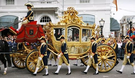 Hysterical Heritage? Reflections on the Dutch King’s Golden Carriage